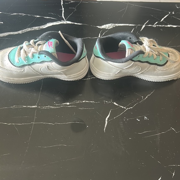 Air Force 1’s - Picture 3 of 3